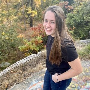 Meet your Posher, Casey